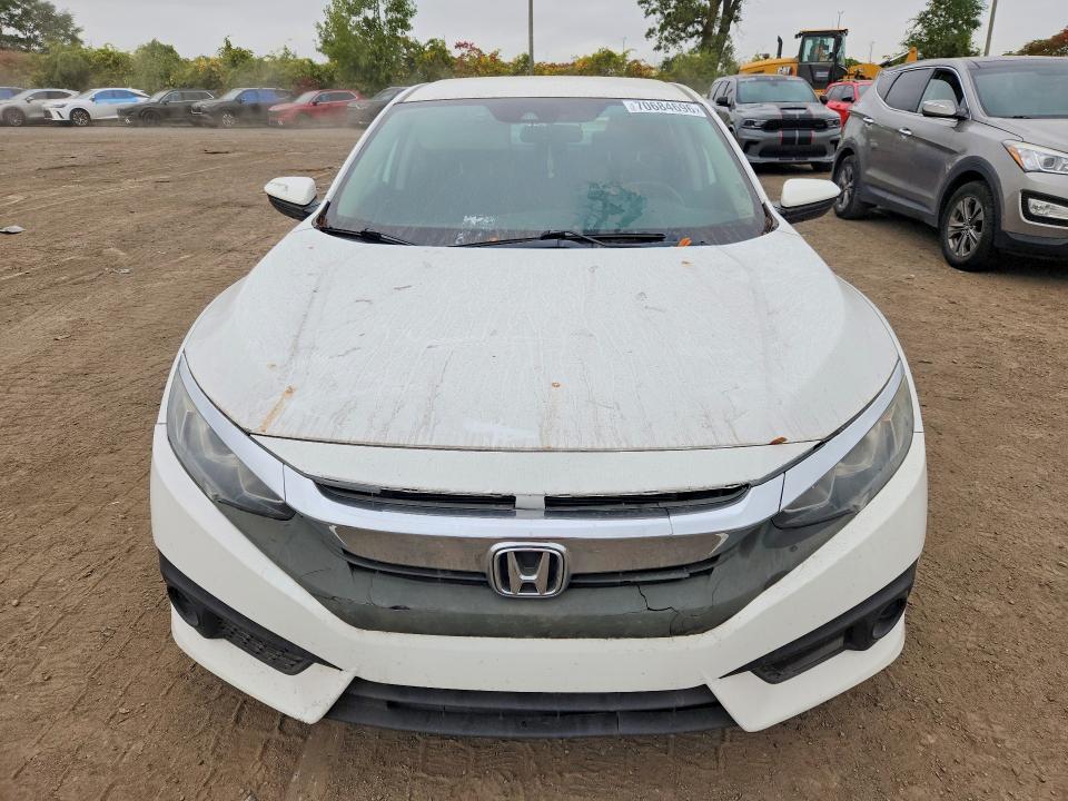 Продаж на аукціоні авто 2018 Honda Civic, vin: 2HGFC2F66JH038100, номер лоту: 70684696