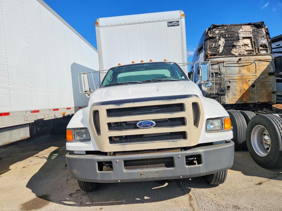 70103736 :رقم المزاد ، 3FRNF65N14V667557 vin ، 2004 Ford F650 مزاد بيع