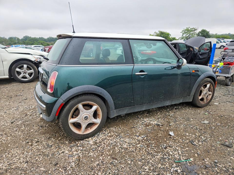 67395426 :رقم المزاد ، WMWRC33413TE18214 vin ، 2003 Mini Cooper مزاد بيع