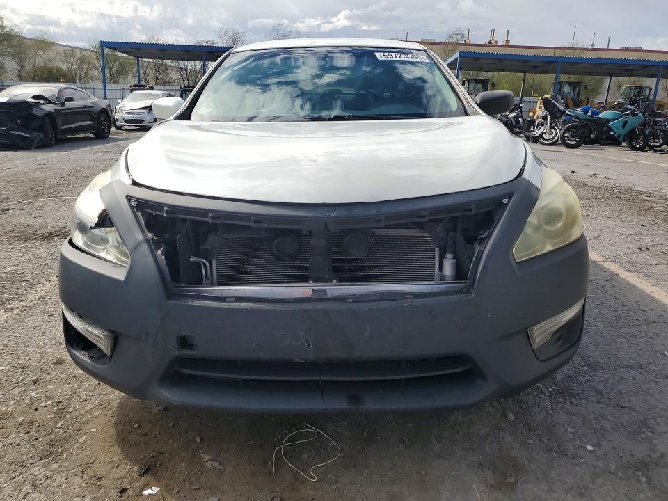 2013 Nissan Altima მანქანა იყიდება აუქციონზე, vin: 1N4AL3AP9DN553155, აუქციონის ნომერი: 69723566