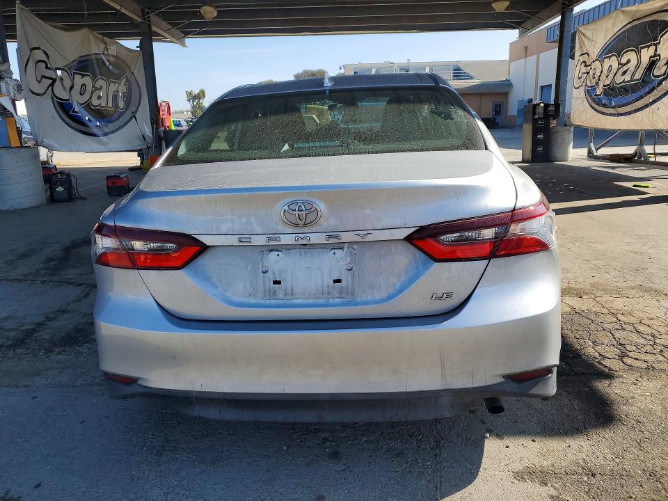 69451106 :رقم المزاد ، 4T1C11AK1PU132375 vin ، 2023 Toyota Camry مزاد بيع