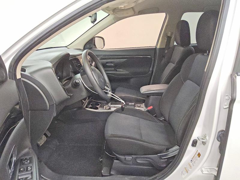 2020 Mitsubishi Outlander მანქანა იყიდება აუქციონზე, vin: JA4AD2A36LZ018865, აუქციონის ნომერი: 67113806