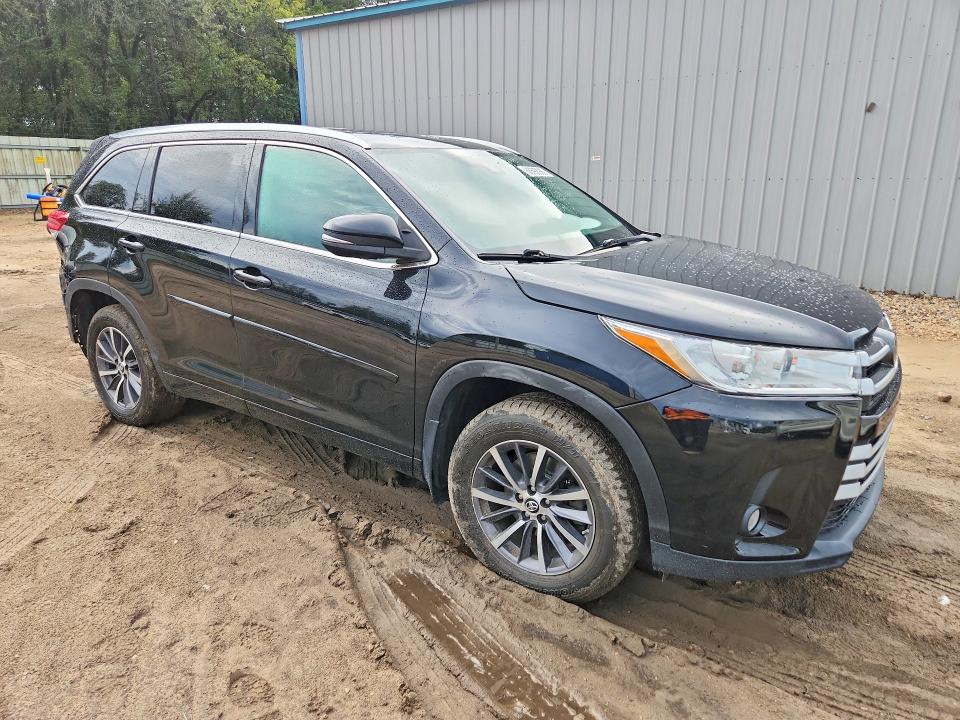 Продажа на аукционе авто 2017 Toyota Highlander, vin: 5TDJZRFH0HS374032, номер лота: 68692926