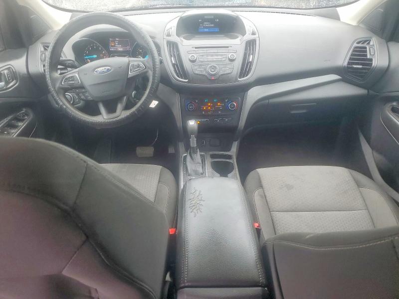 Продаж на аукціоні авто 2017 Ford Escape, vin: 1FMCU0GD6HUC48120, номер лоту: 68220106