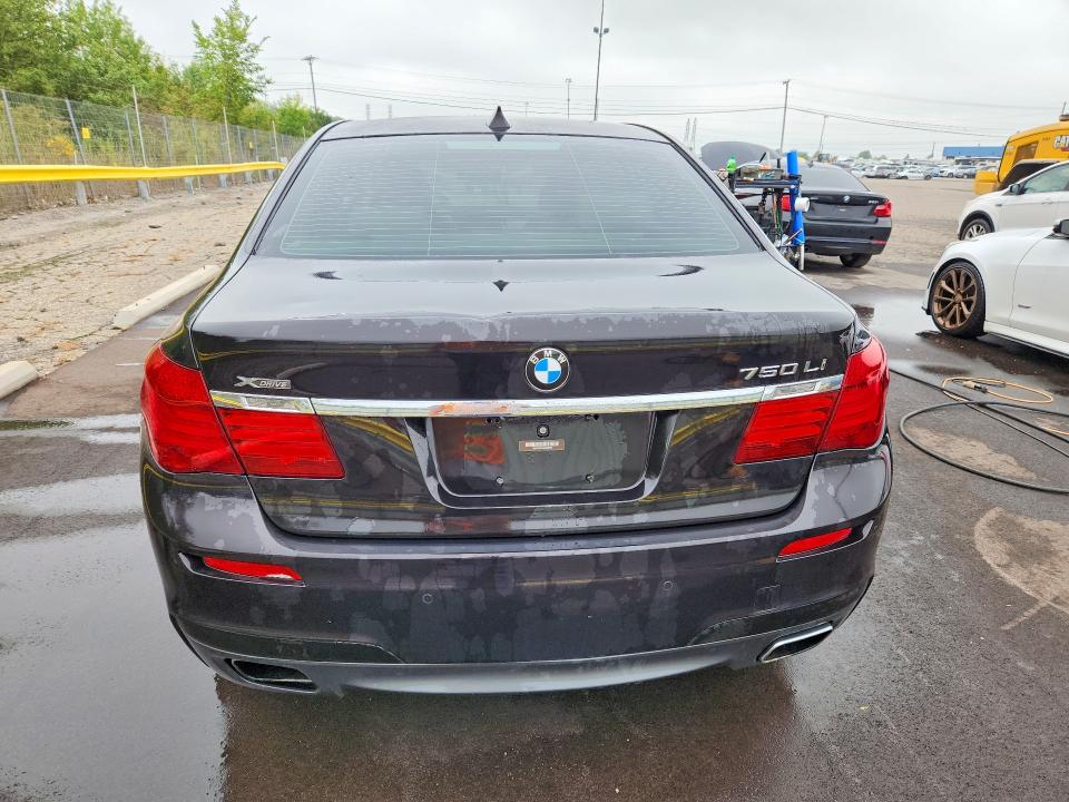 2015 Bmw 750 მანქანა იყიდება აუქციონზე, vin: WBAYF8C57FD653950, აუქციონის ნომერი: 67215186