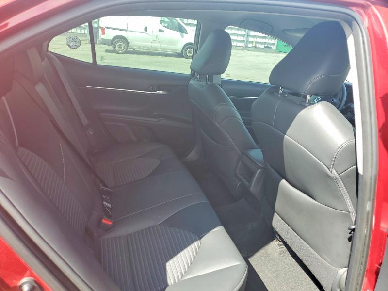 Продаж на аукціоні авто 2018 Toyota Camry, vin: 4T1B11HK5JU602268, номер лоту: 70020856