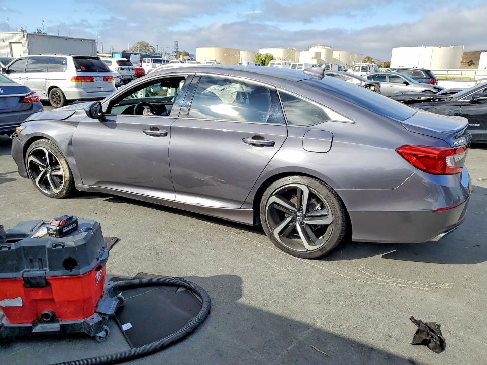 Продажа на аукционе авто 2018 Honda Accord, vin: 1HGCV1F35JA099336, номер лота: 69633996