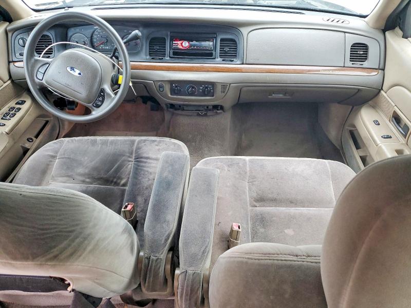 2004 Ford Crown Victoria მანქანა იყიდება აუქციონზე, vin: 2FAFP73WX4X115720, აუქციონის ნომერი: 68006606