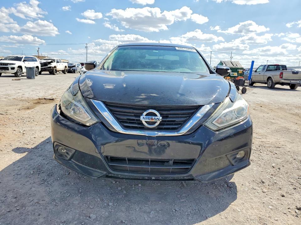 Продажа на аукционе авто 2018 Nissan Altima, vin: 1N4AL3AP2JC170097, номер лота: 68613496