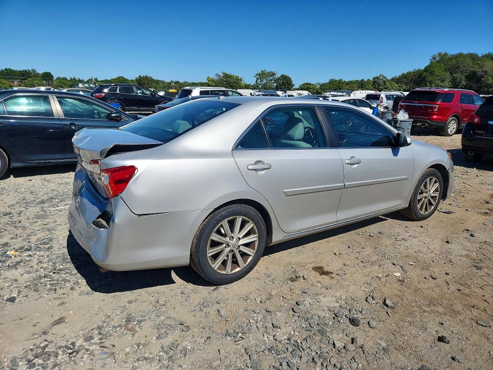 2014 Toyota Camry მანქანა იყიდება აუქციონზე, vin: 4T4BF1FK3ER388266, აუქციონის ნომერი: 68754136