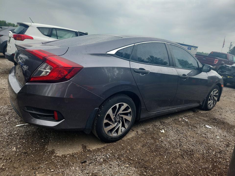 Продаж на аукціоні авто 2018 Honda Civic, vin: 2HGFC2F64JH022266, номер лоту: 68080326