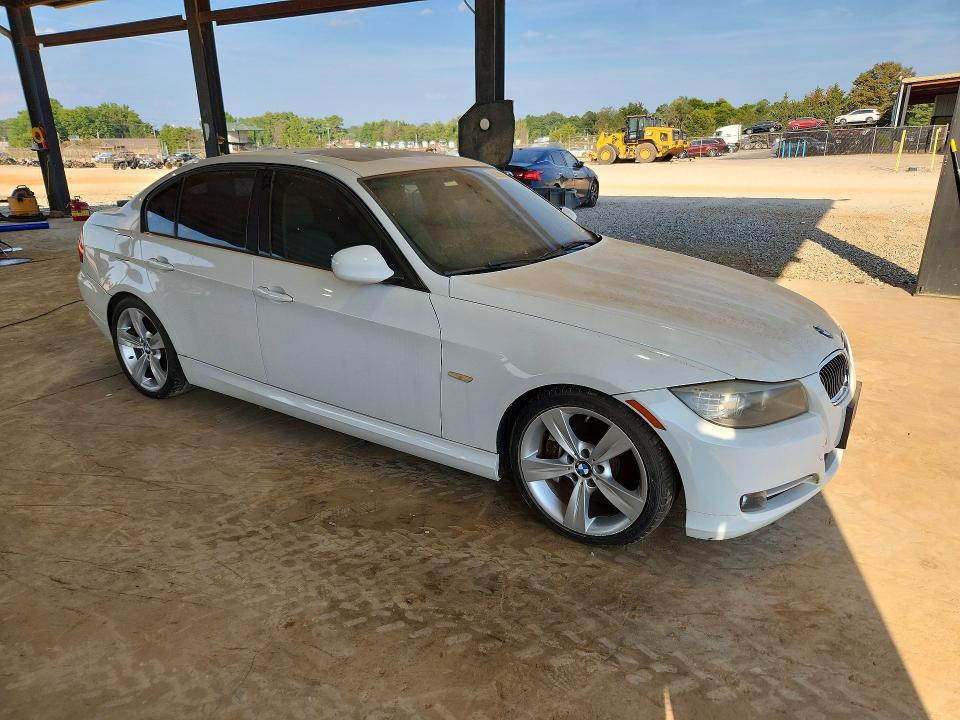 69299006 :رقم المزاد ، WBAPM5G52BNN00956 vin ، 2011 Bmw 335 مزاد بيع