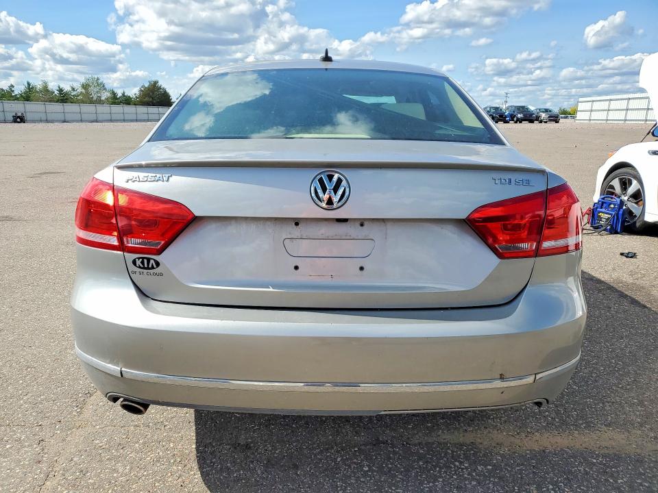 2013 Volkswagen Passat მანქანა იყიდება აუქციონზე, vin: 1VWCN7A33DC050263, აუქციონის ნომერი: 67926836