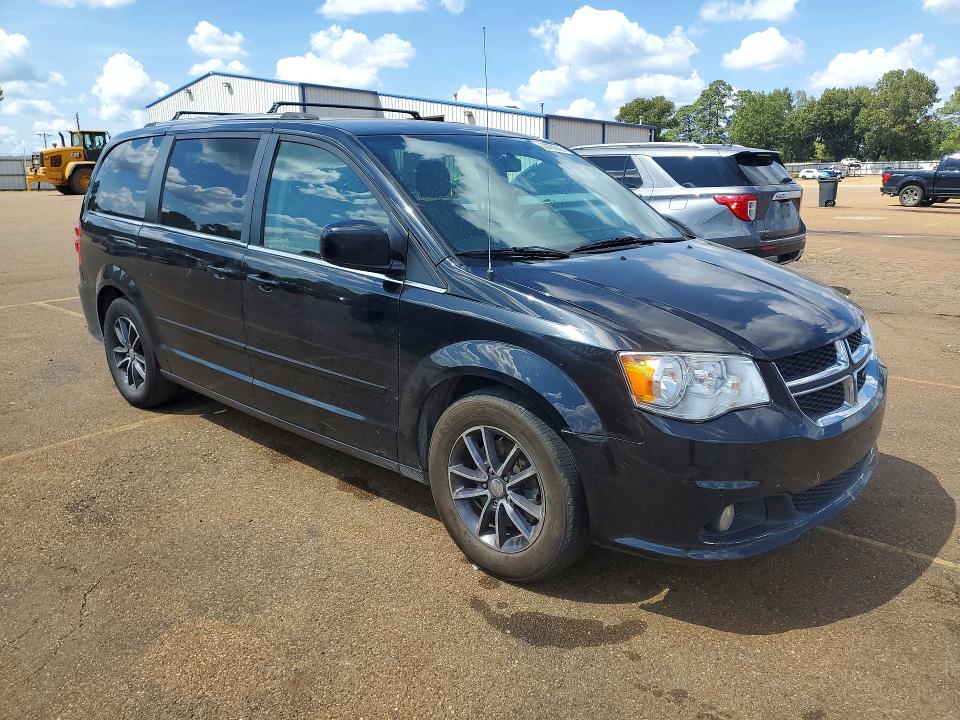 Auction sale of the 2017 Dodge Grand Caravan, vin: 2C4RDGCG6HR698077        , lot number: 68770016