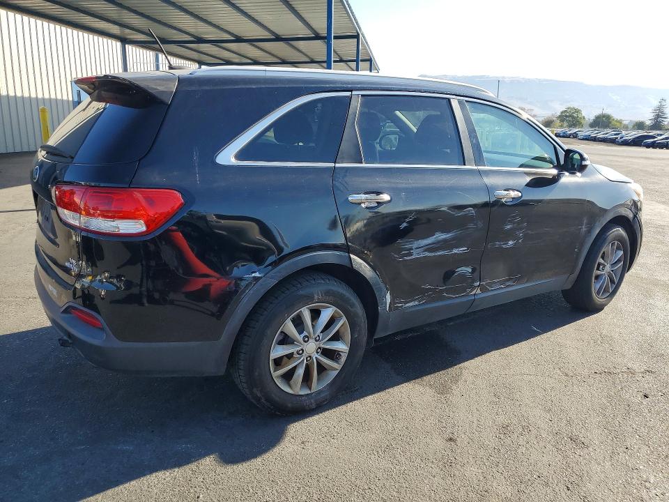 70076856 :رقم المزاد ، 5XYPG4A52HG217941 vin ، 2017 Kia Sorento مزاد بيع
