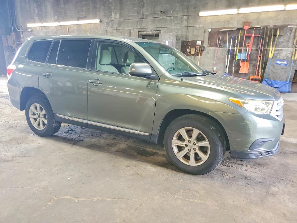 67149026 :رقم المزاد ، 5TDBK3EH3CS105460 vin ، 2012 Toyota Highlander مزاد بيع