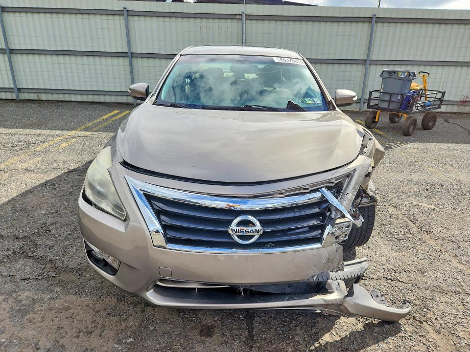2013 Nissan Altima მანქანა იყიდება აუქციონზე, vin: 1N4AL3AP7DN571573, აუქციონის ნომერი: 69370076