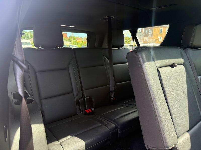 70175646 :رقم المزاد ، 1GNSKCKD6NR167560 vin ، 2022 Chevrolet Suburban مزاد بيع