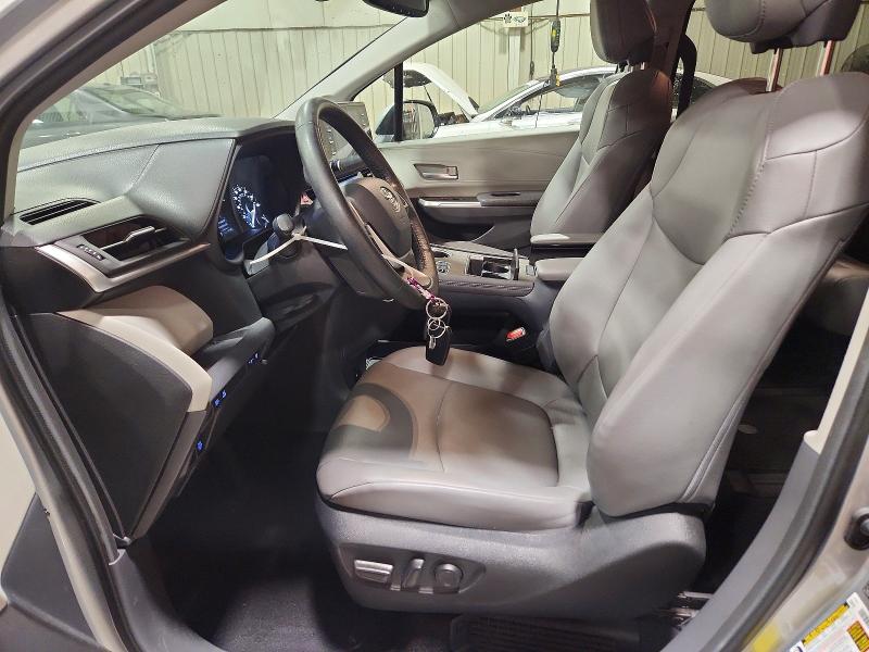 68552816 :رقم المزاد ، 5TDJSKFCXPS093936 vin ، 2023 Toyota Sienna مزاد بيع