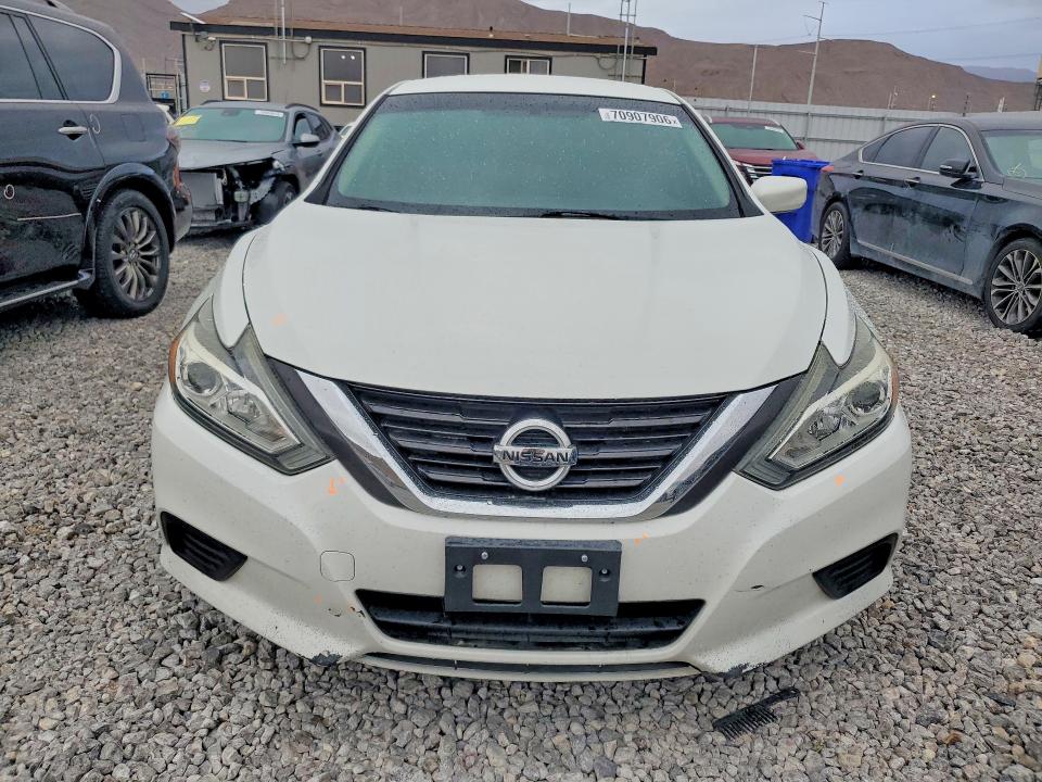 2016 Nissan Altima მანქანა იყიდება აუქციონზე, vin: 1N4AL3AP2GN372774, აუქციონის ნომერი: 70907906