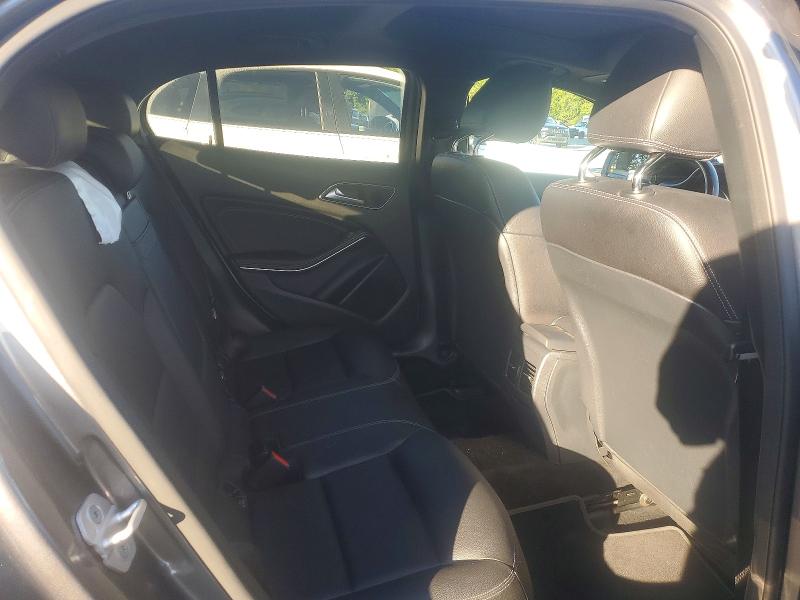 67276166 :رقم المزاد ، WDCTG4GB1HJ345660 vin ، 2017 Mercedes-benz Gla مزاد بيع