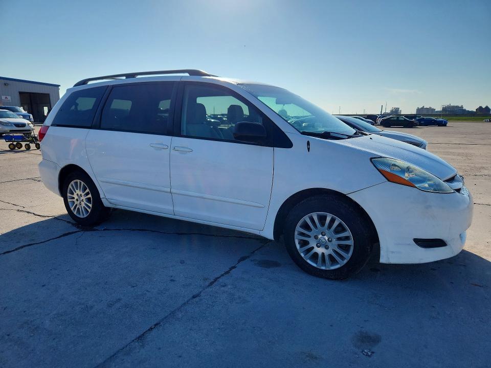 2010 Toyota Sienna მანქანა იყიდება აუქციონზე, vin: 5TDKK4CC6AS309759, აუქციონის ნომერი: 69249836