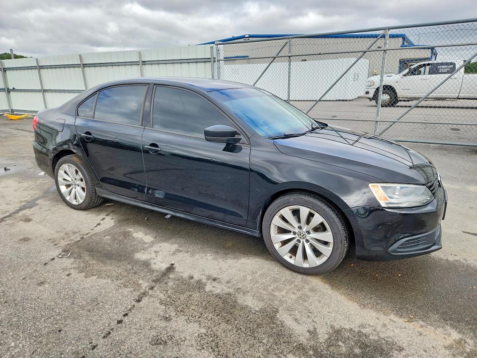 65963346 :رقم المزاد ، 3VW2K7AJ4BM306375 vin ، 2011 Volkswagen Jetta مزاد بيع