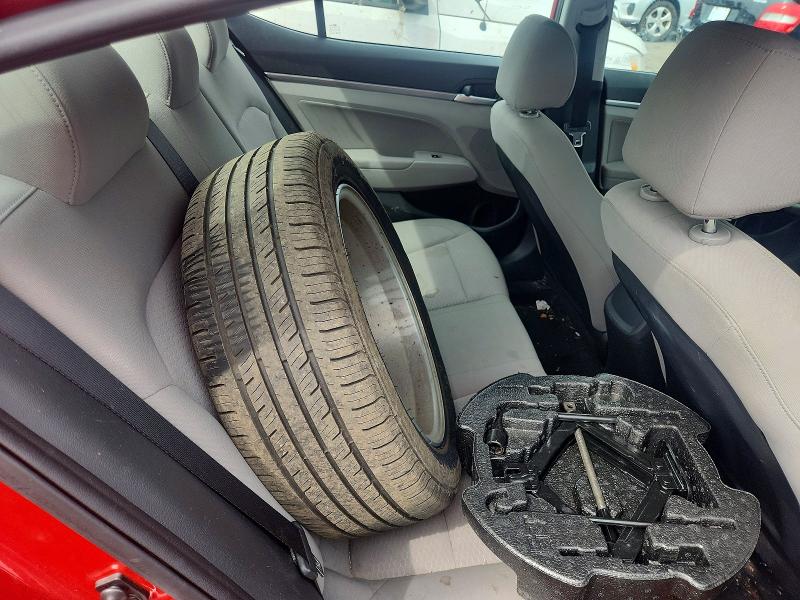 66979966 :رقم المزاد ، 5NPD84LF5LH553977 vin ، 2020 Hyundai Elantra مزاد بيع