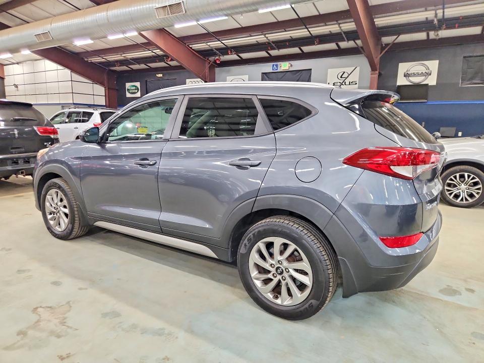 69571116 :رقم المزاد ، KM8J3CA45HU338461 vin ، 2017 Hyundai Tucson مزاد بيع