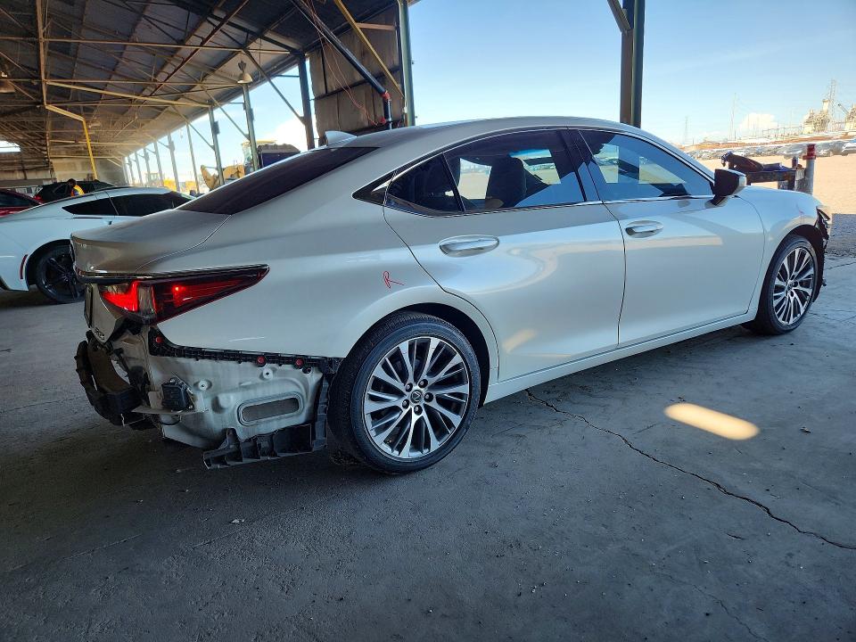 Продаж на аукціоні авто 2020 Lexus Es, vin: 58ADZ1B19LU062419, номер лоту: 68690396