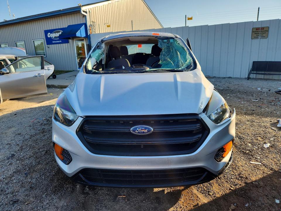 2018 Ford Escape მანქანა იყიდება აუქციონზე, vin: 1FMCU0F78JUA51502, აუქციონის ნომერი: 66274046