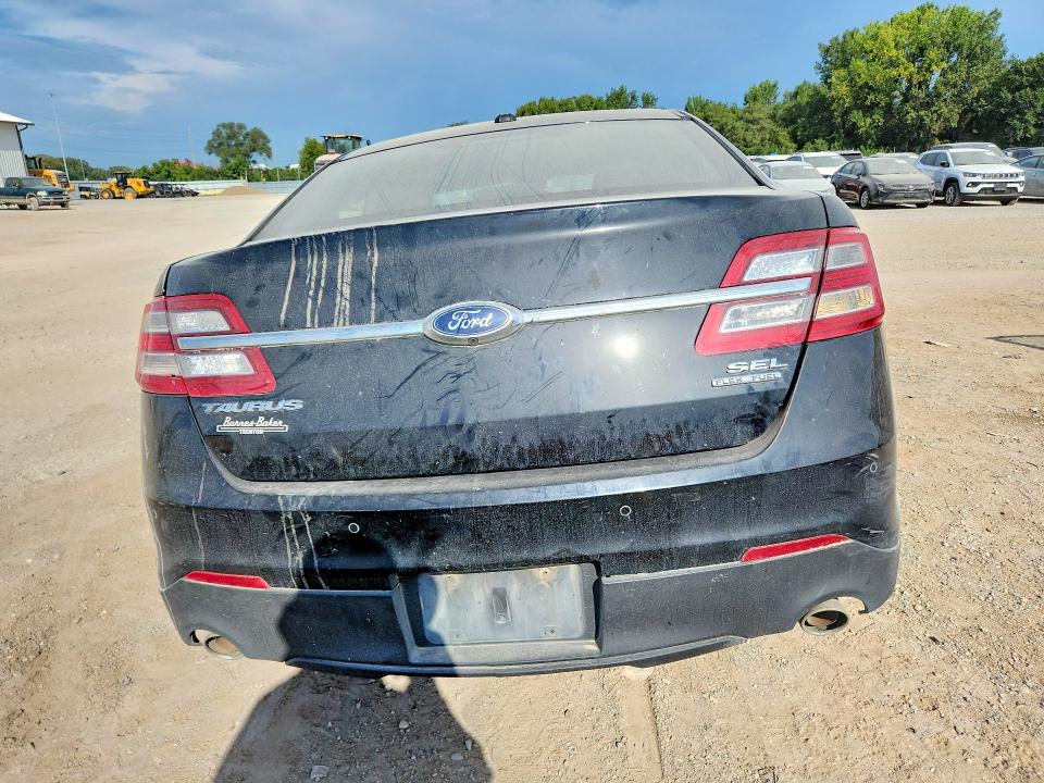 67192226 :رقم المزاد ، 1FAHP2E88JG125285 vin ، 2018 Ford Taurus مزاد بيع