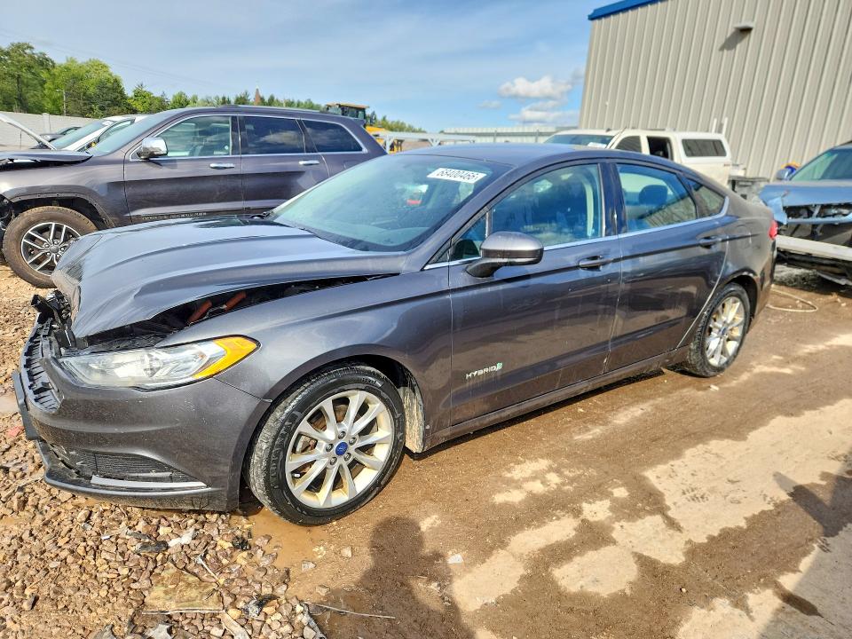 68400466 :رقم المزاد ، 3FA6P0LU2HR325822 vin ، 2017 Ford Fusion مزاد بيع