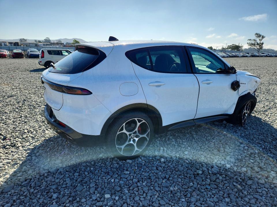 2024 Alfa Romeo Tonale მანქანა იყიდება აუქციონზე, vin: ZASPATDW6R3041728, აუქციონის ნომერი: 68706386