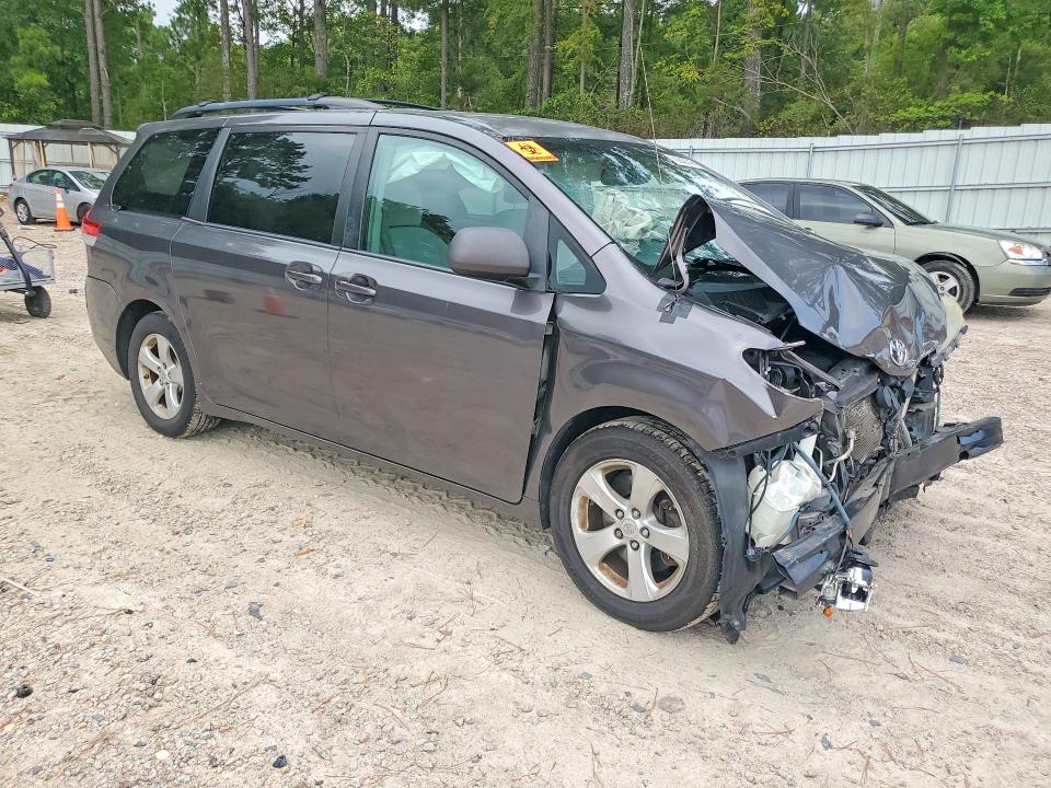 Продажа на аукционе авто 2012 Toyota Sienna, vin: 5TDKK3DC0CS184589, номер лота: 70042746