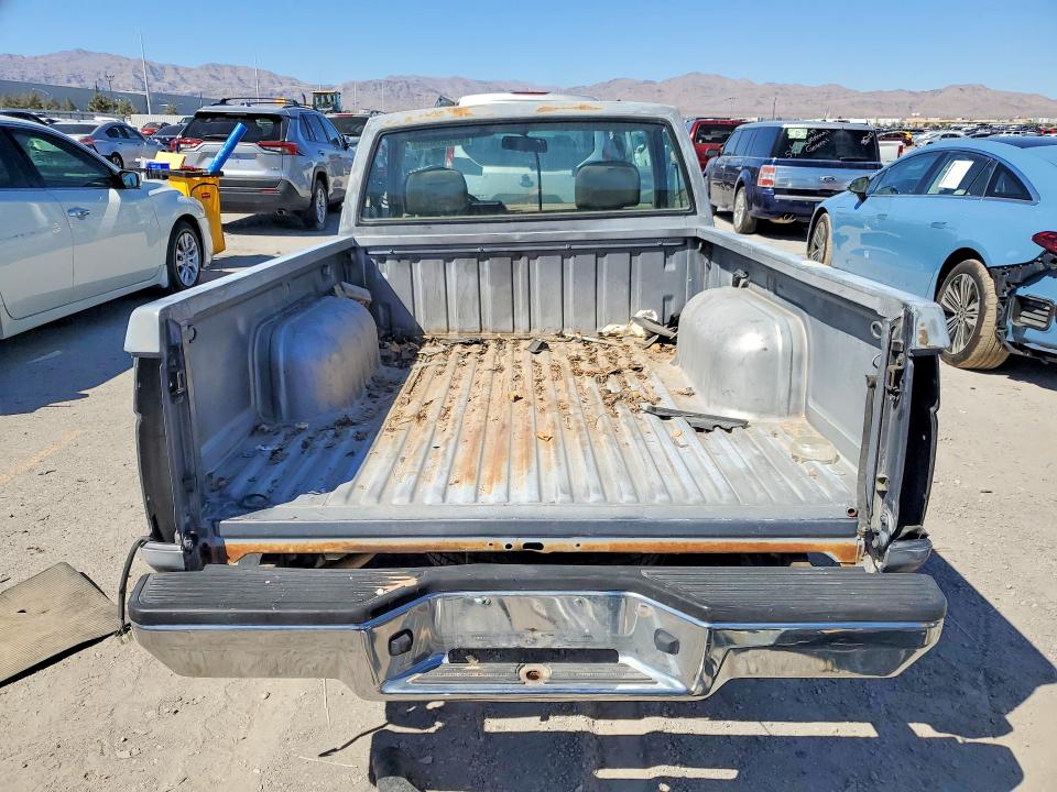 67696056 :رقم المزاد ، 1N6SD11S1NC338755 vin ، 1992 Nissan Truck مزاد بيع