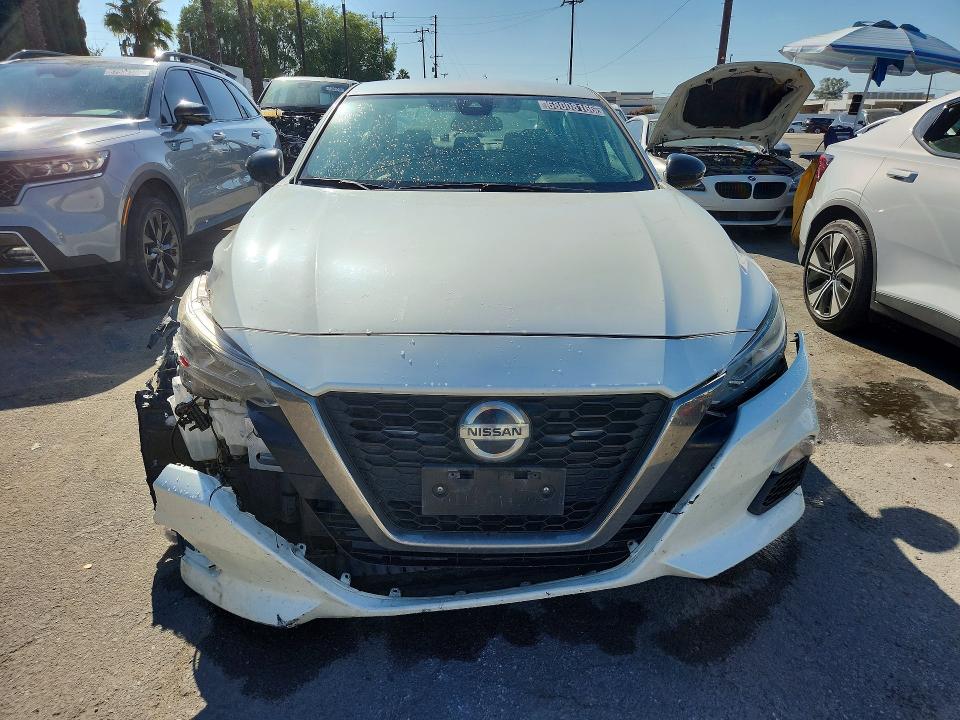 68008166 :رقم المزاد ، 1N4BL4CV8LC264283 vin ، 2020 Nissan Altima مزاد بيع