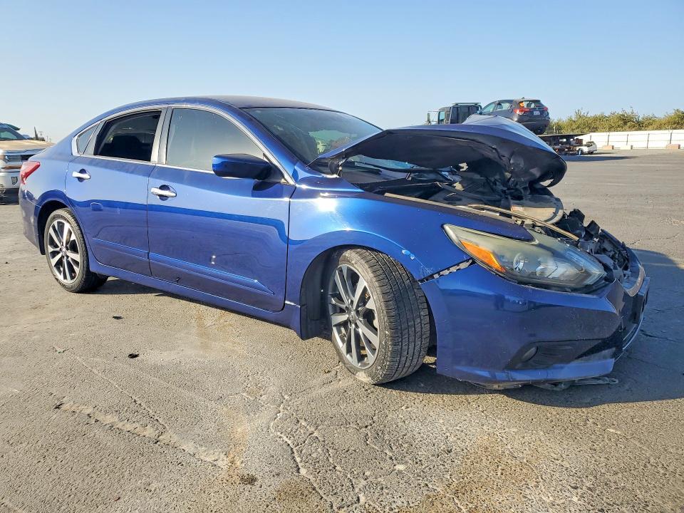 2017 Nissan Altima მანქანა იყიდება აუქციონზე, vin: 1N4AL3AP1HC159084, აუქციონის ნომერი: 68710436