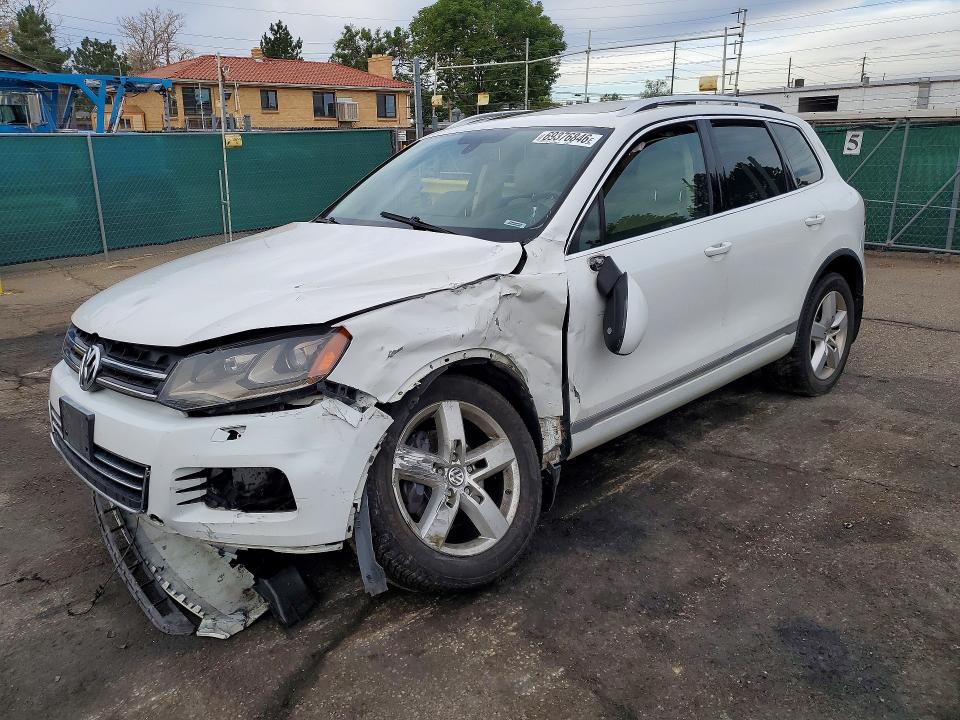 69376846 :رقم المزاد ، WVGEF9BP0DD007608 vin ، 2013 Volkswagen Touareg مزاد بيع