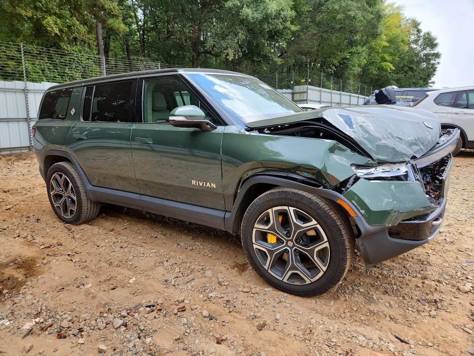 68608076 :رقم المزاد ، 7PDSGABL0PN000121 vin ، 2023 Rivian R1s مزاد بيع