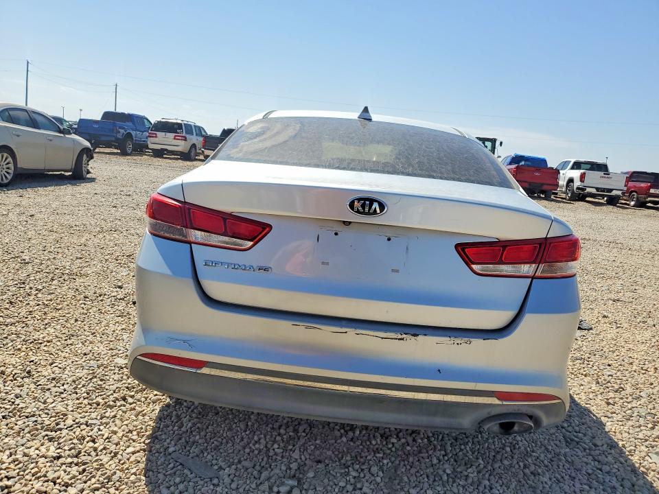 2017 Kia Optima მანქანა იყიდება აუქციონზე, vin: 5XXGT4L31HG134318, აუქციონის ნომერი: 67707716