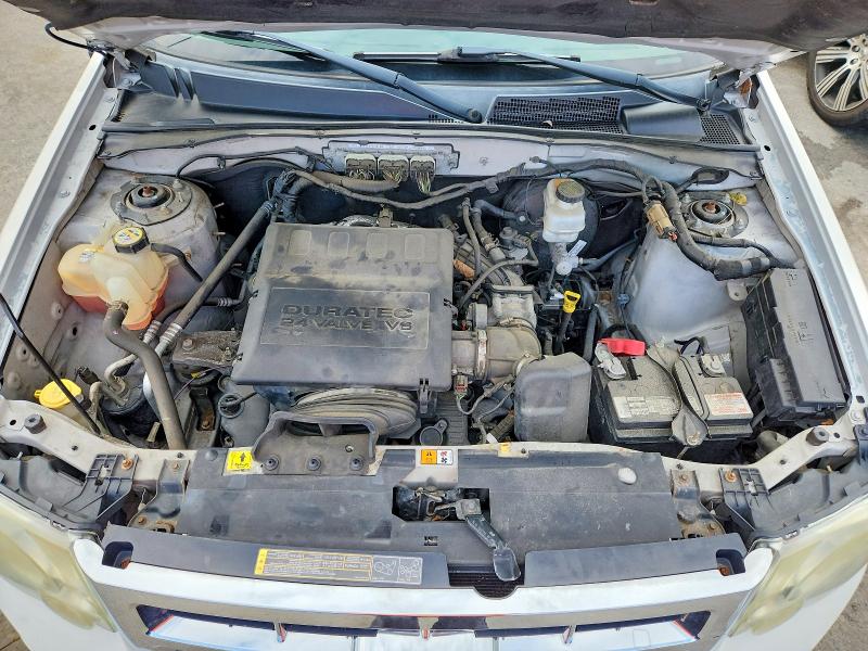 2011 Ford Escape მანქანა იყიდება აუქციონზე, vin: 1FMCU0EG1BKC01660, აუქციონის ნომერი: 71101246