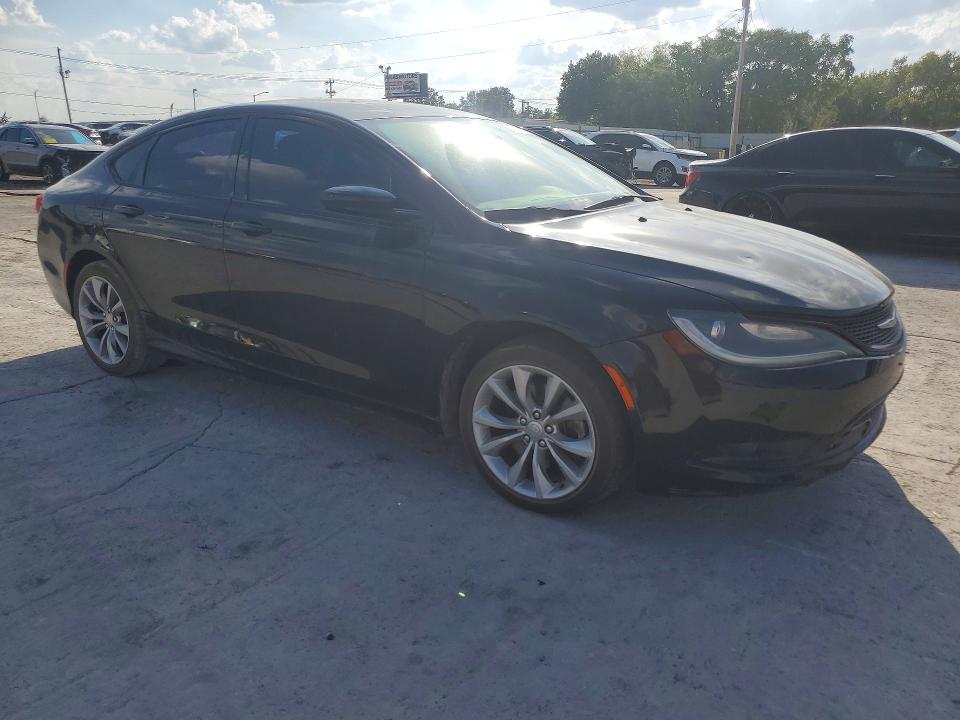 70312776 :رقم المزاد ، 1C3CCCBG5FN514913 vin ، 2015 Chrysler 200 مزاد بيع