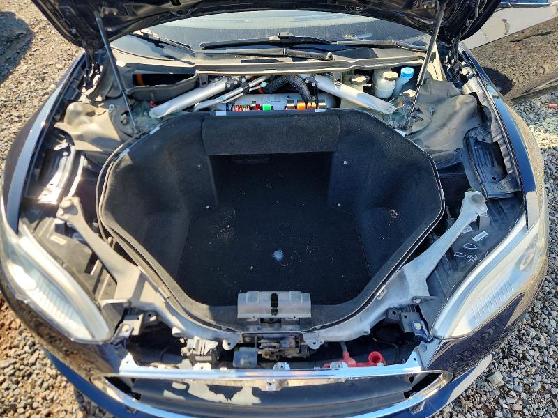 68937146 :رقم المزاد ، 5YJSA1H13EFP42409 vin ، 2014 Tesla Model S مزاد بيع
