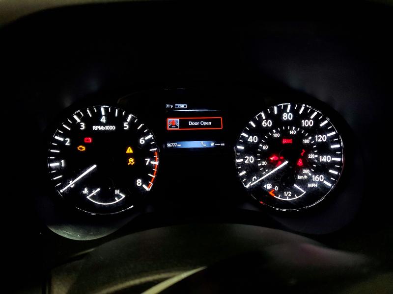 71086126 :رقم المزاد ، 5N1DR2MM7JC679258 vin ، 2018 Nissan Pathfinder مزاد بيع