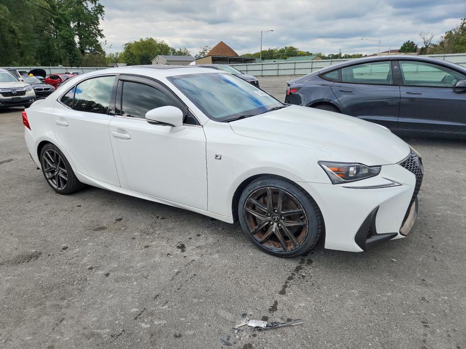 70349456 :رقم المزاد ، JTHC81D26J5031876 vin ، 2018 Lexus Is مزاد بيع