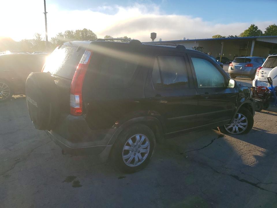69122796 :رقم المزاد ، JHLRD78875C004912 vin ، 2005 Honda Cr-v مزاد بيع