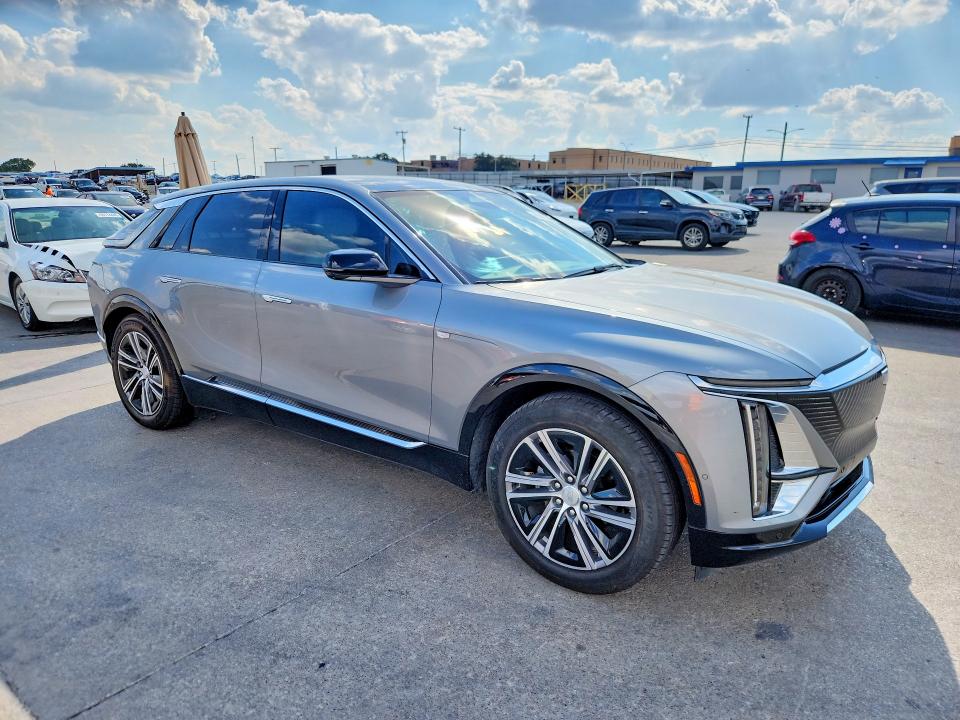 Продажа на аукционе авто 2024 Cadillac Lyriq, vin: 1GYKPPRK3RZ102932, номер лота: 69422666