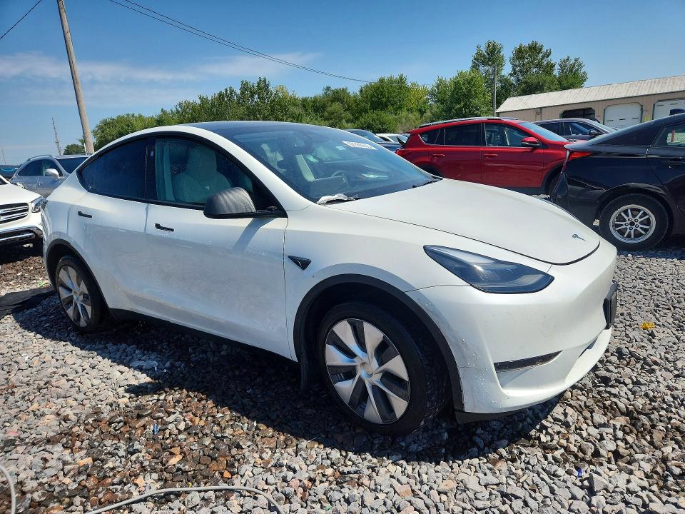 2024 Tesla Model Y მანქანა იყიდება აუქციონზე, vin: 7SAYGDEE7RA258332, აუქციონის ნომერი: 67330606