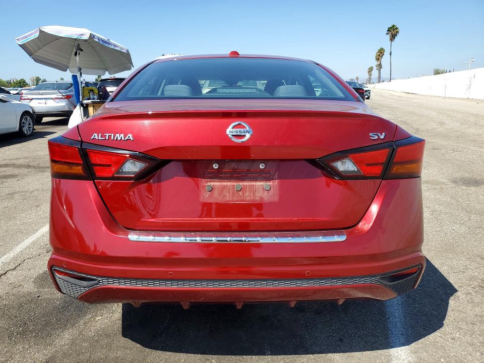 67904916 :رقم المزاد ، 1N4BL4DV6MN327790 vin ، 2021 Nissan Altima مزاد بيع